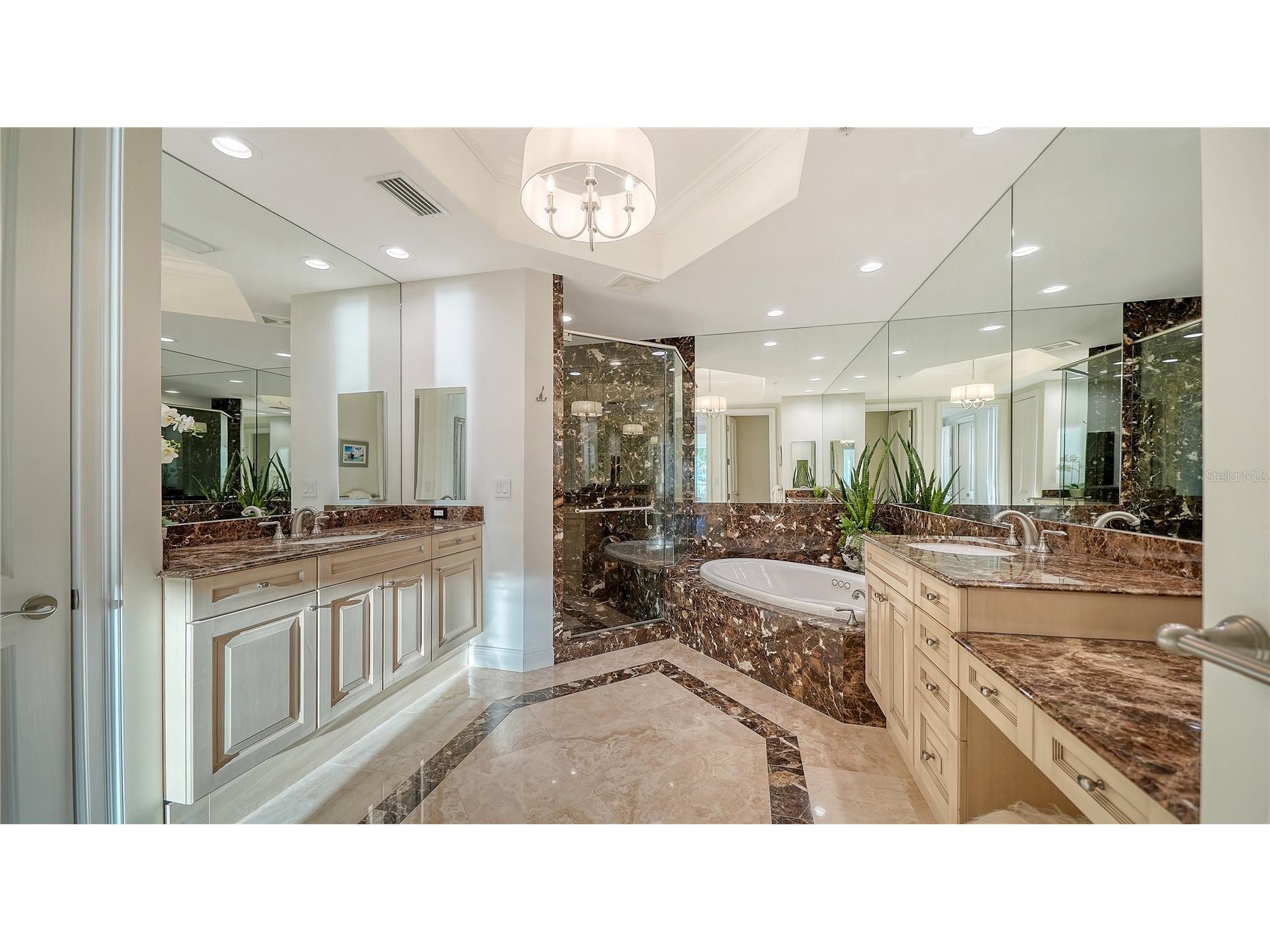 1300 Benjamin Franklin Drive #303 Sarasota FL 34236 - GULF A4683750 image18