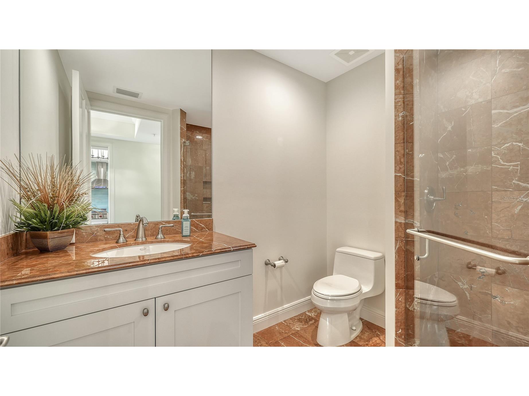 1300 Benjamin Franklin Drive #303 Sarasota FL 34236 - GULF A4683750 image21