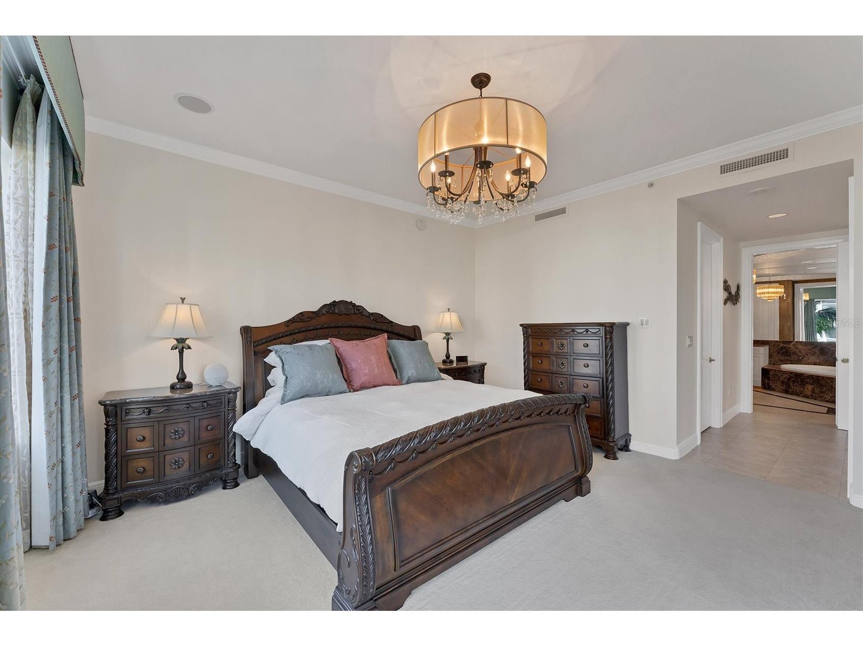 1300 Benjamin Franklin Drive #304 Sarasota FL 34236 - GULF OF AMERICA A4682965 image32