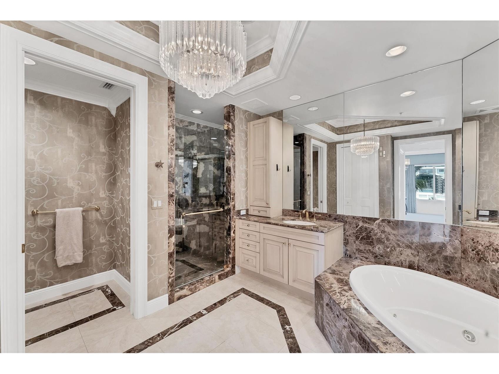 1300 Benjamin Franklin Drive #304 Sarasota FL 34236 - GULF OF AMERICA A4682965 image37