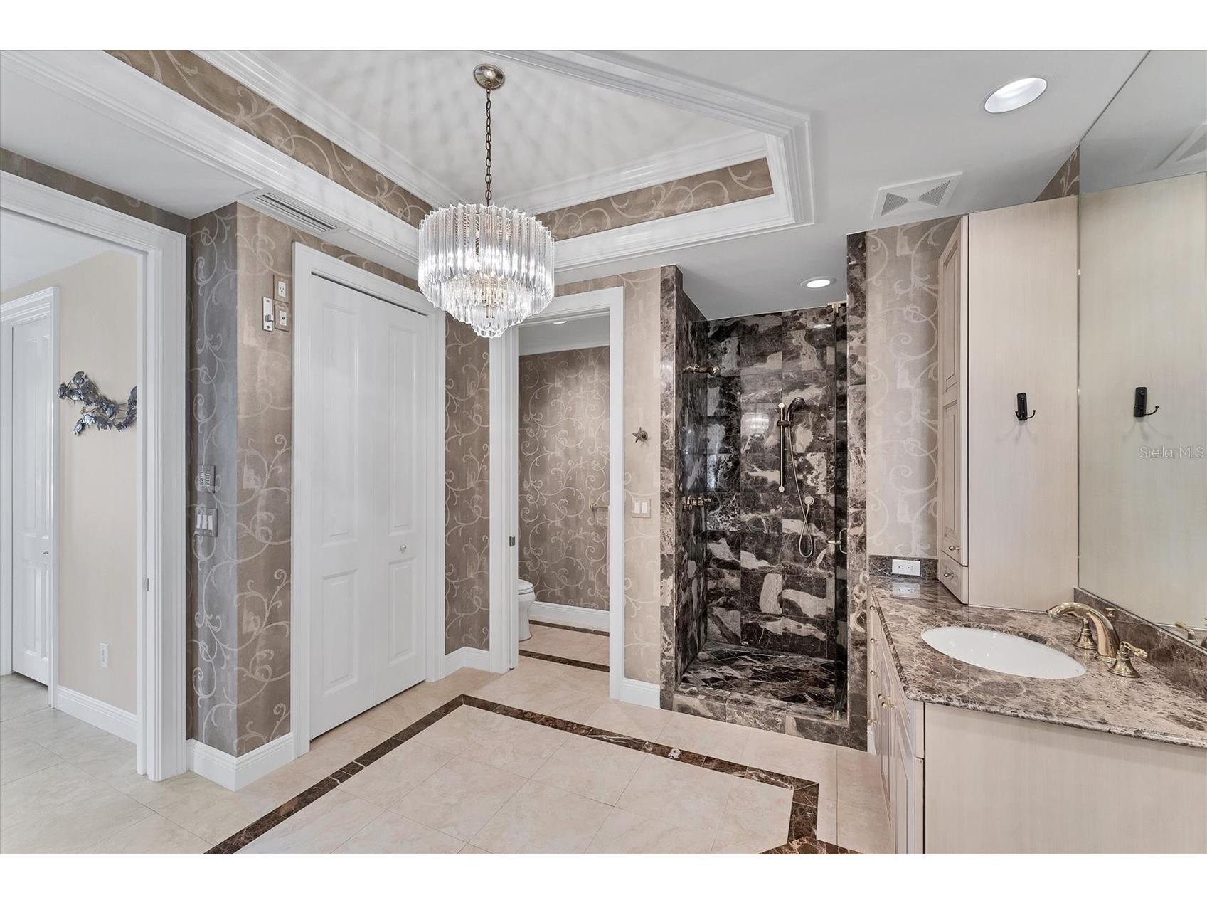 1300 Benjamin Franklin Drive #304 Sarasota FL 34236 - GULF OF AMERICA A4682965 image38