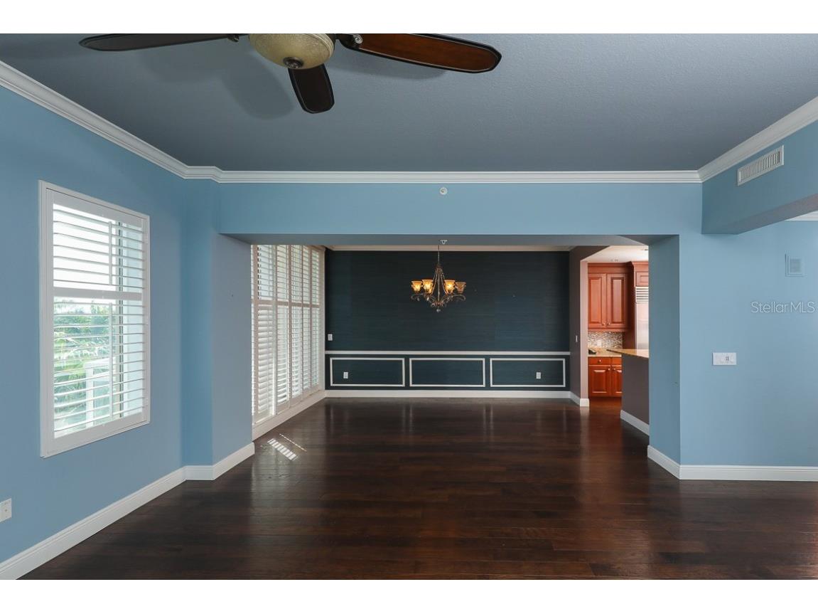 1300 Benjamin Franklin Drive #305 Sarasota FL 34236 A4594066 image11