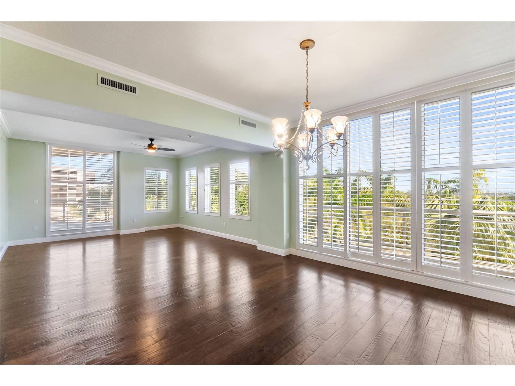 1300 Benjamin Franklin Drive #305 Sarasota FL 34236 A4679628 image11
