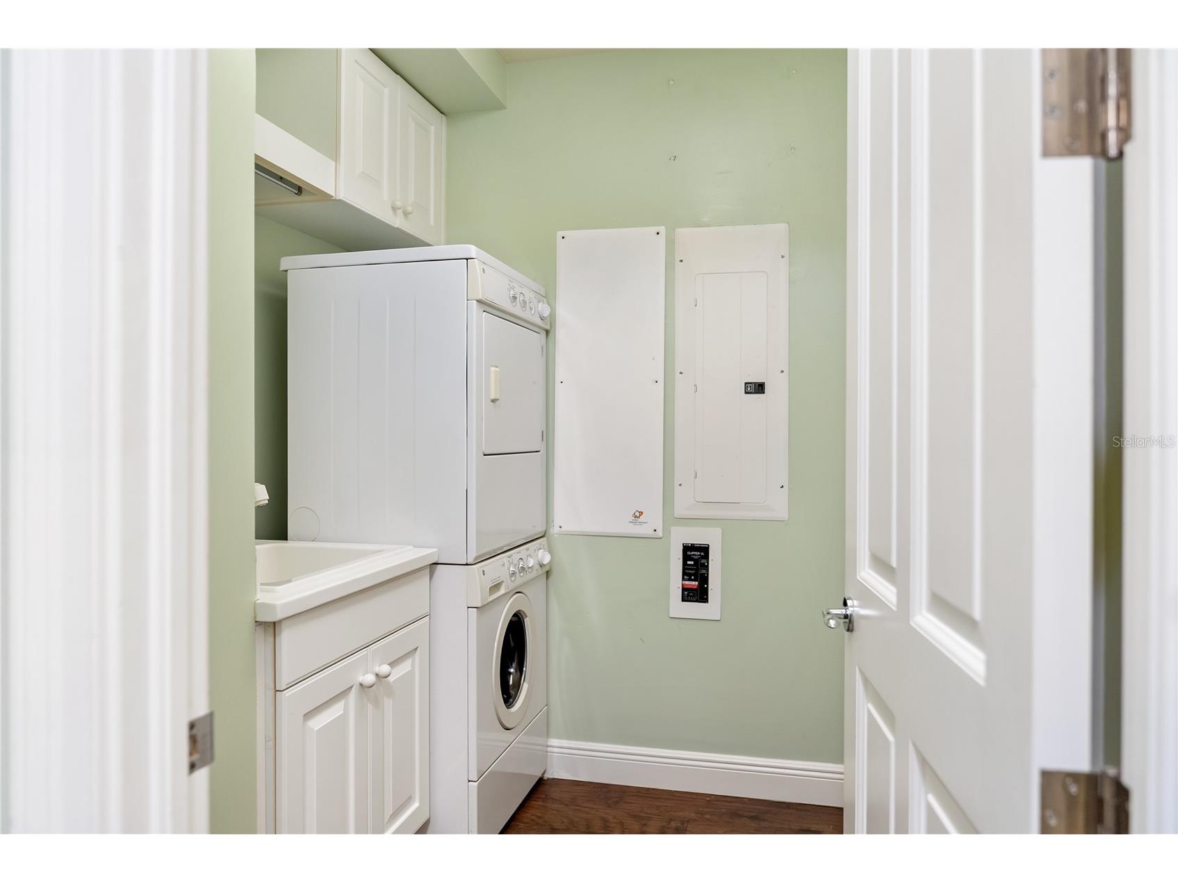 1300 Benjamin Franklin Drive #305 Sarasota FL 34236 A4679628 image34
