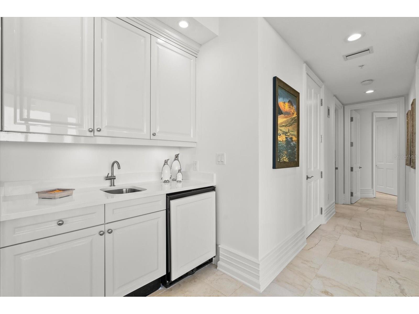 1300 Benjamin Franklin Drive #501 Sarasota FL 34236 - GULF OF MEXICO A4687309 image14