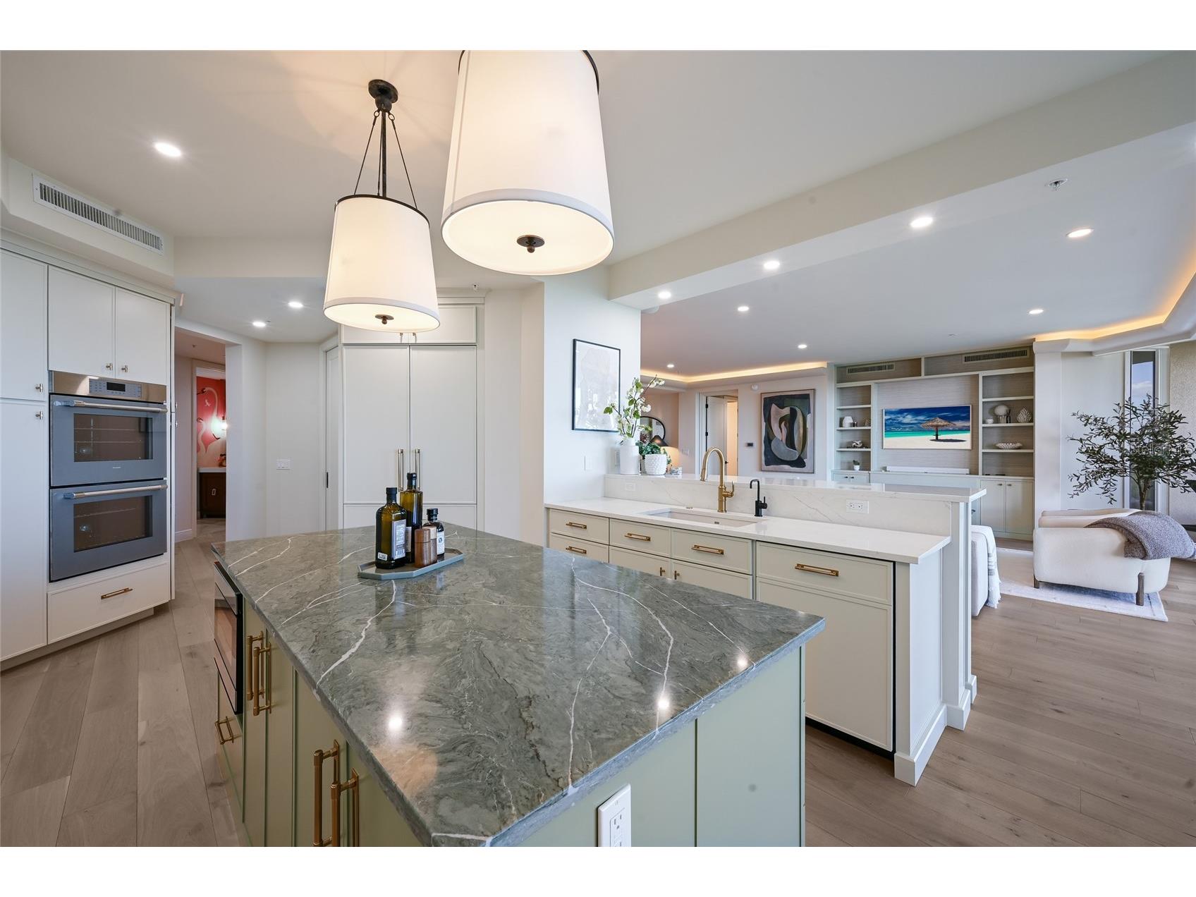 1300 Benjamin Franklin Drive #809 Sarasota FL 34236 - GULF OF MEXICO SARASOTA BAY A4679860 image20