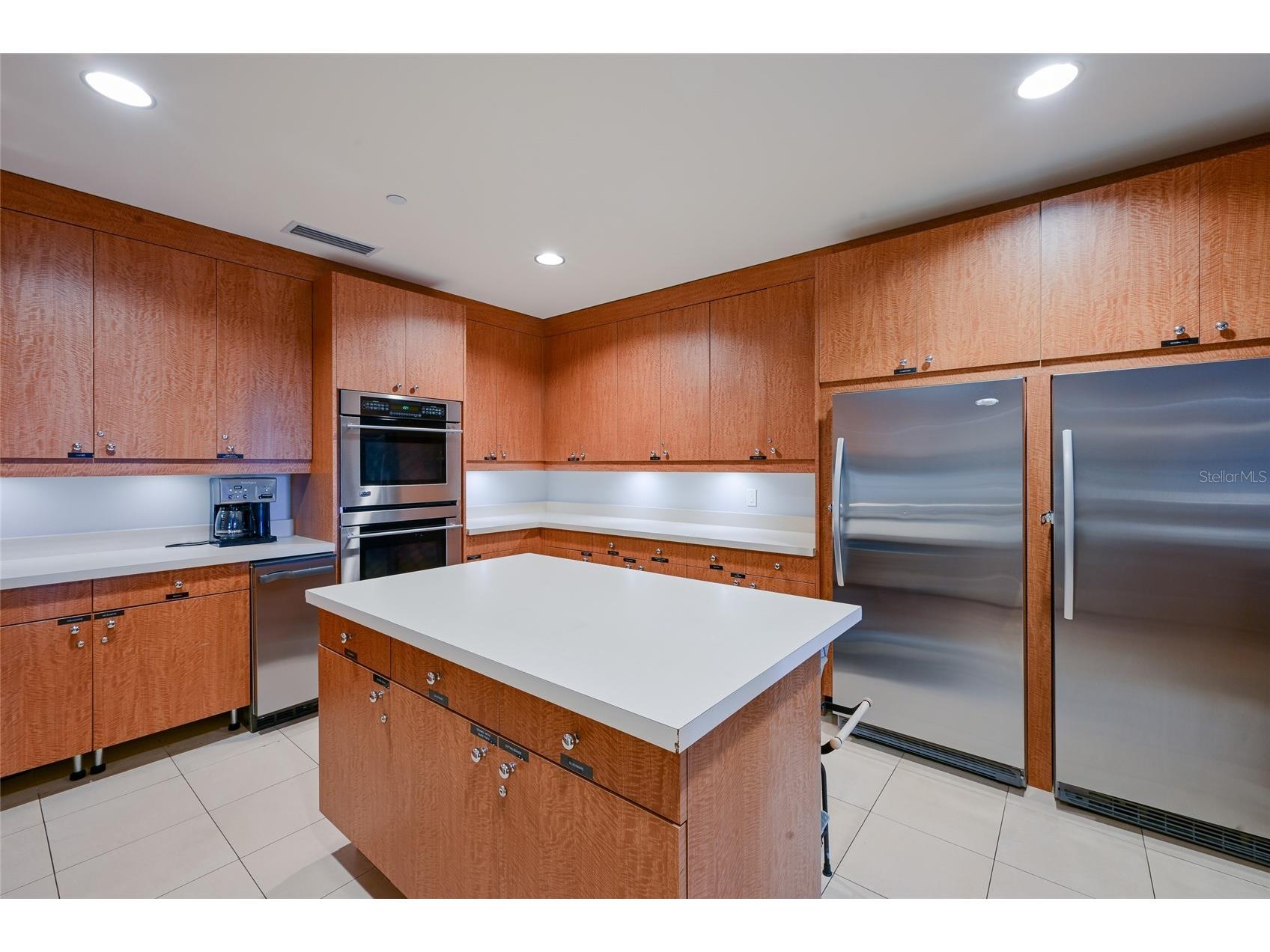 1300 Benjamin Franklin Drive #809 Sarasota FL 34236 - GULF OF MEXICO SARASOTA BAY A4679860 image59