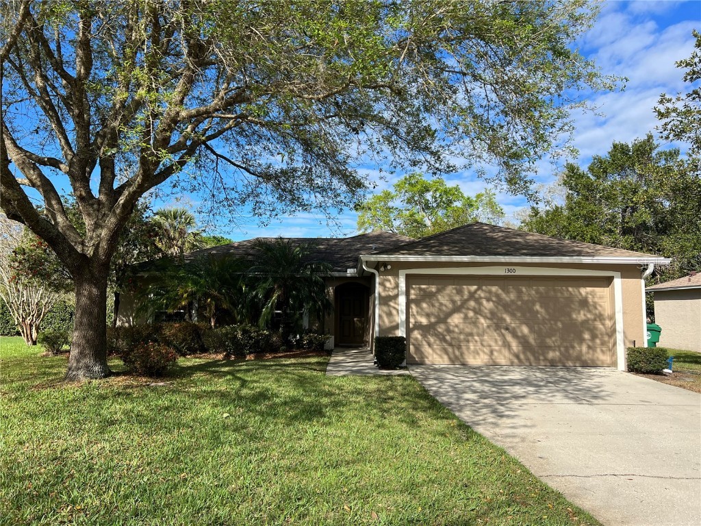 1300 Benton Lake Drive E Deland FL 32724 V4923498 image1