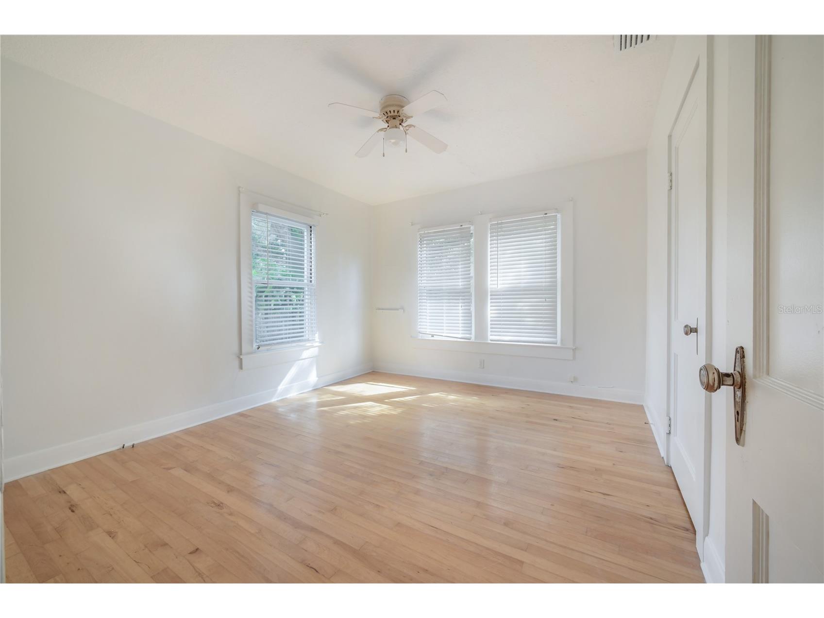 1300 E Henry Avenue Tampa FL 33604 TB8473037 image24