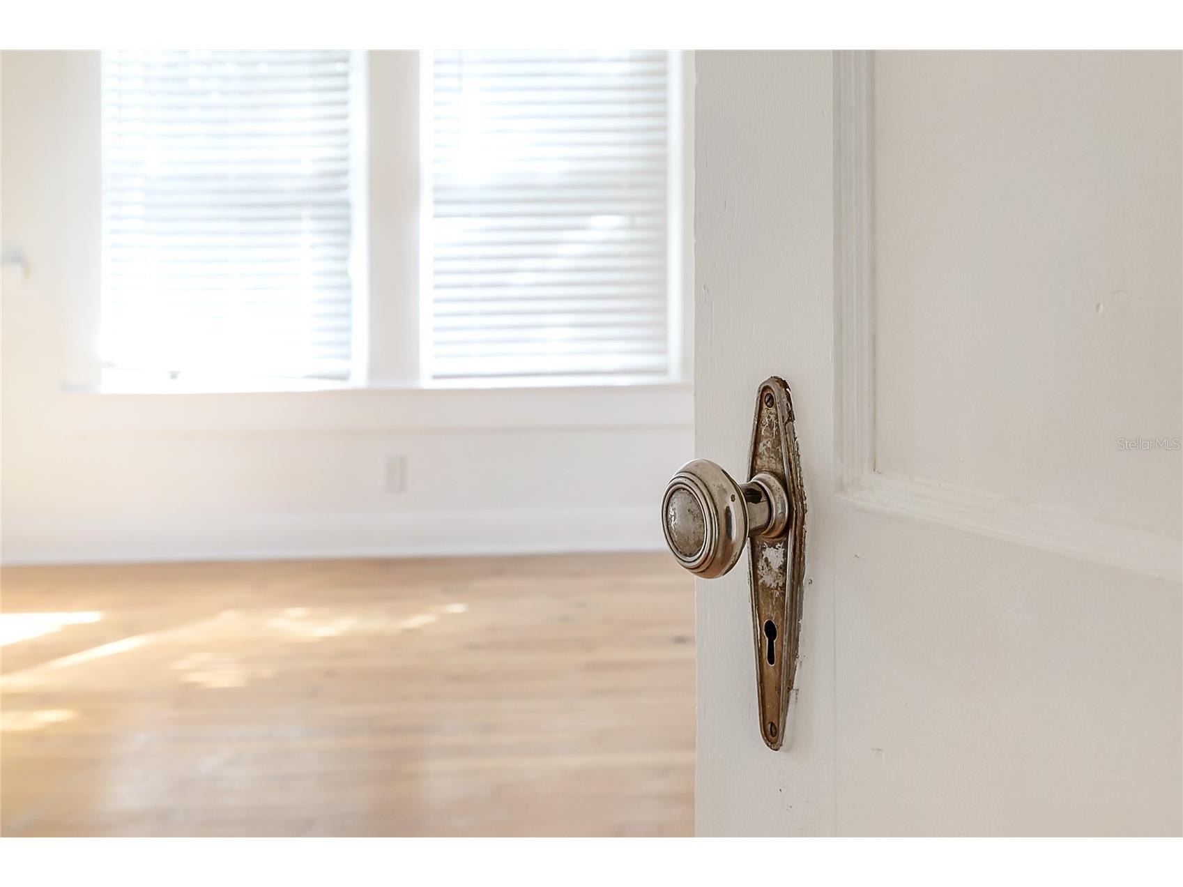 1300 E Henry Avenue Tampa FL 33604 TB8473037 image25