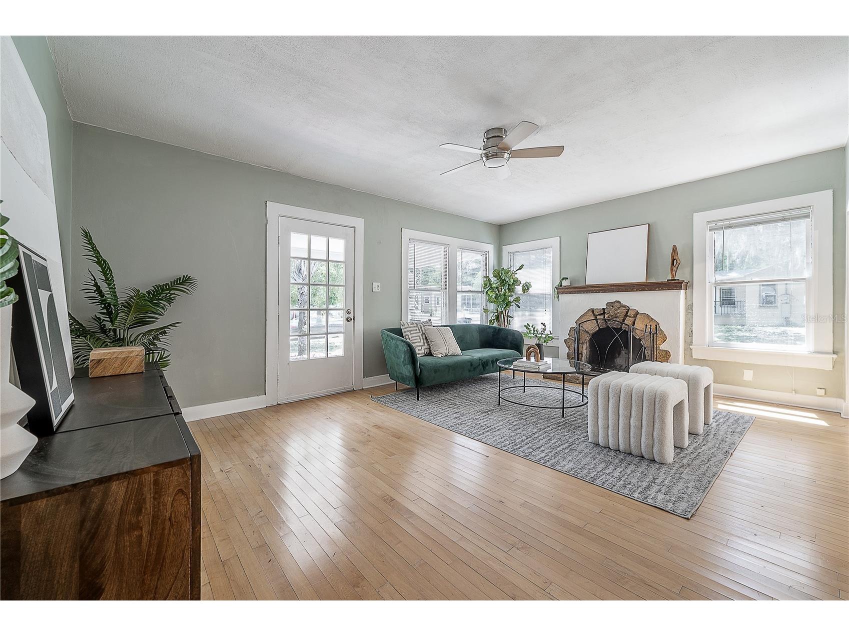 1300 E Henry Avenue Tampa FL 33604 TB8473037 image6