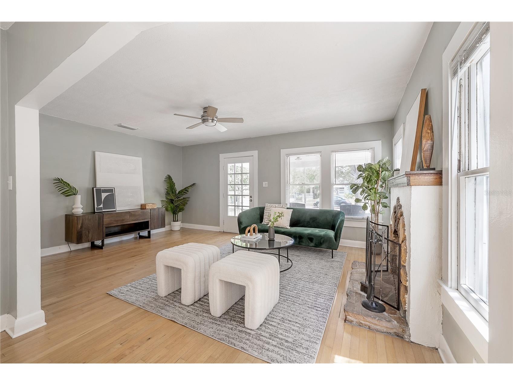 1300 E Henry Avenue Tampa FL 33604 TB8473037 image9