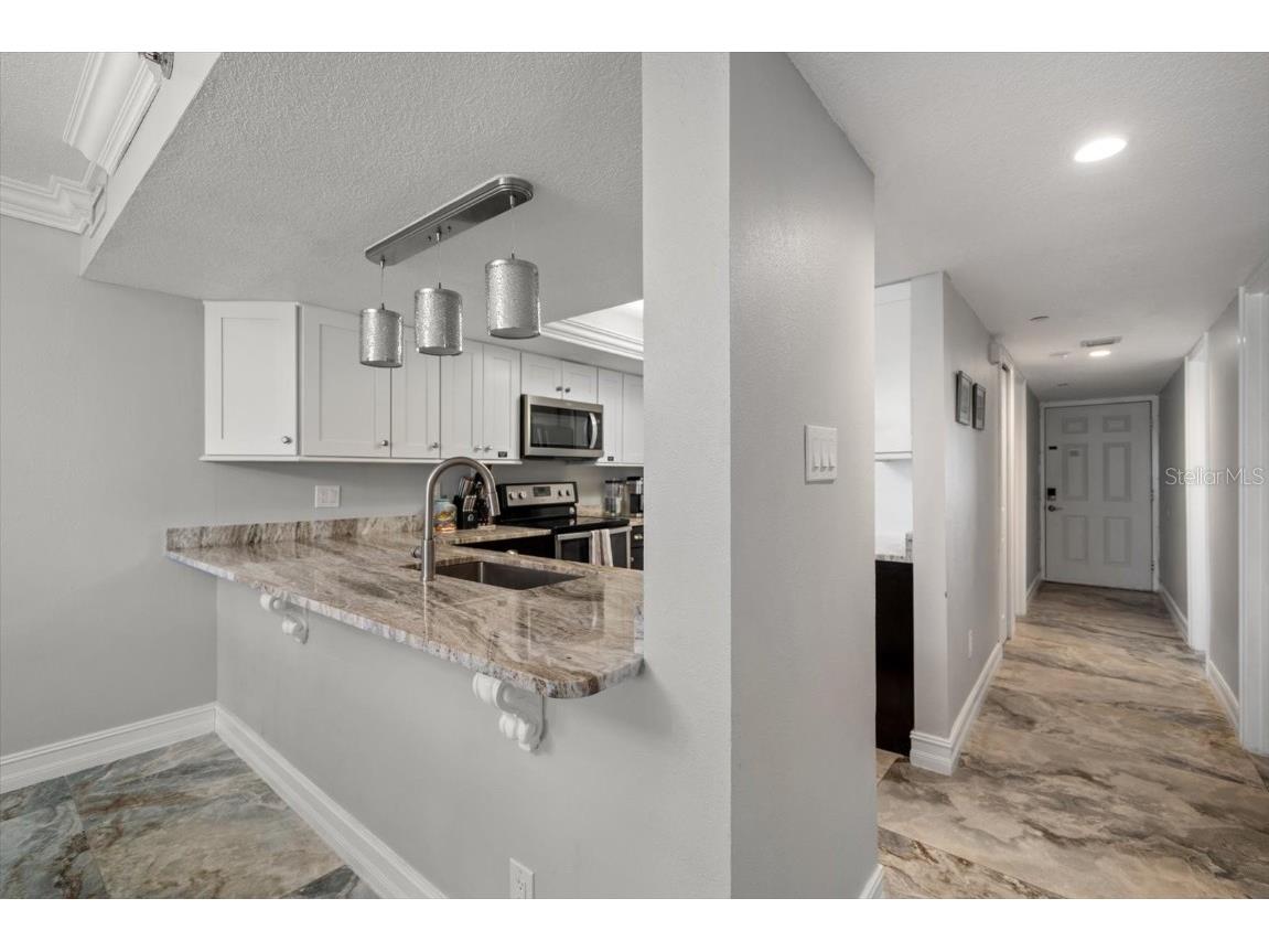 1300 Gulf Boulevard #202 Indian Rocks Beach FL 33785 - GULF TB8442690 image15