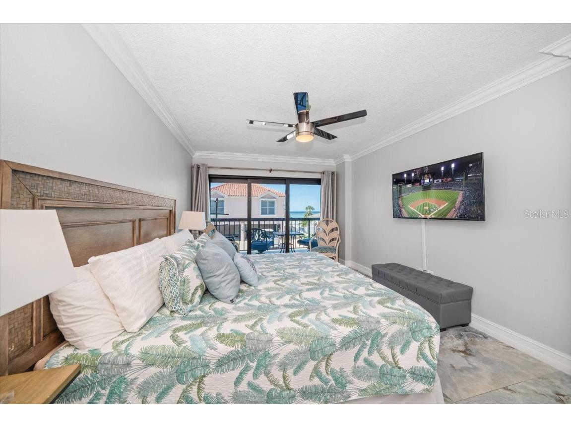 1300 Gulf Boulevard #202 Indian Rocks Beach FL 33785 - GULF TB8442690 image20