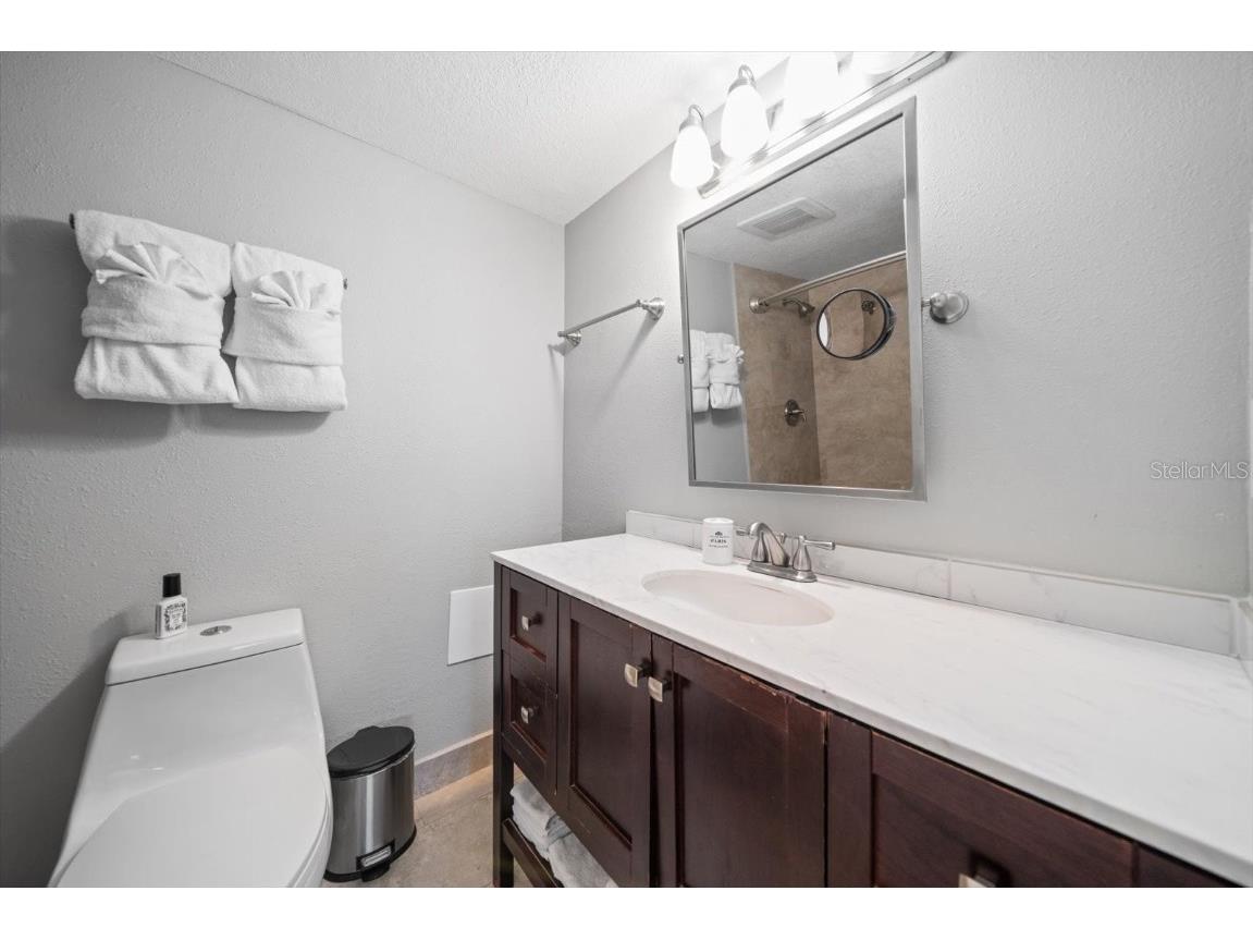 1300 Gulf Boulevard #202 Indian Rocks Beach FL 33785 - GULF TB8442690 image23