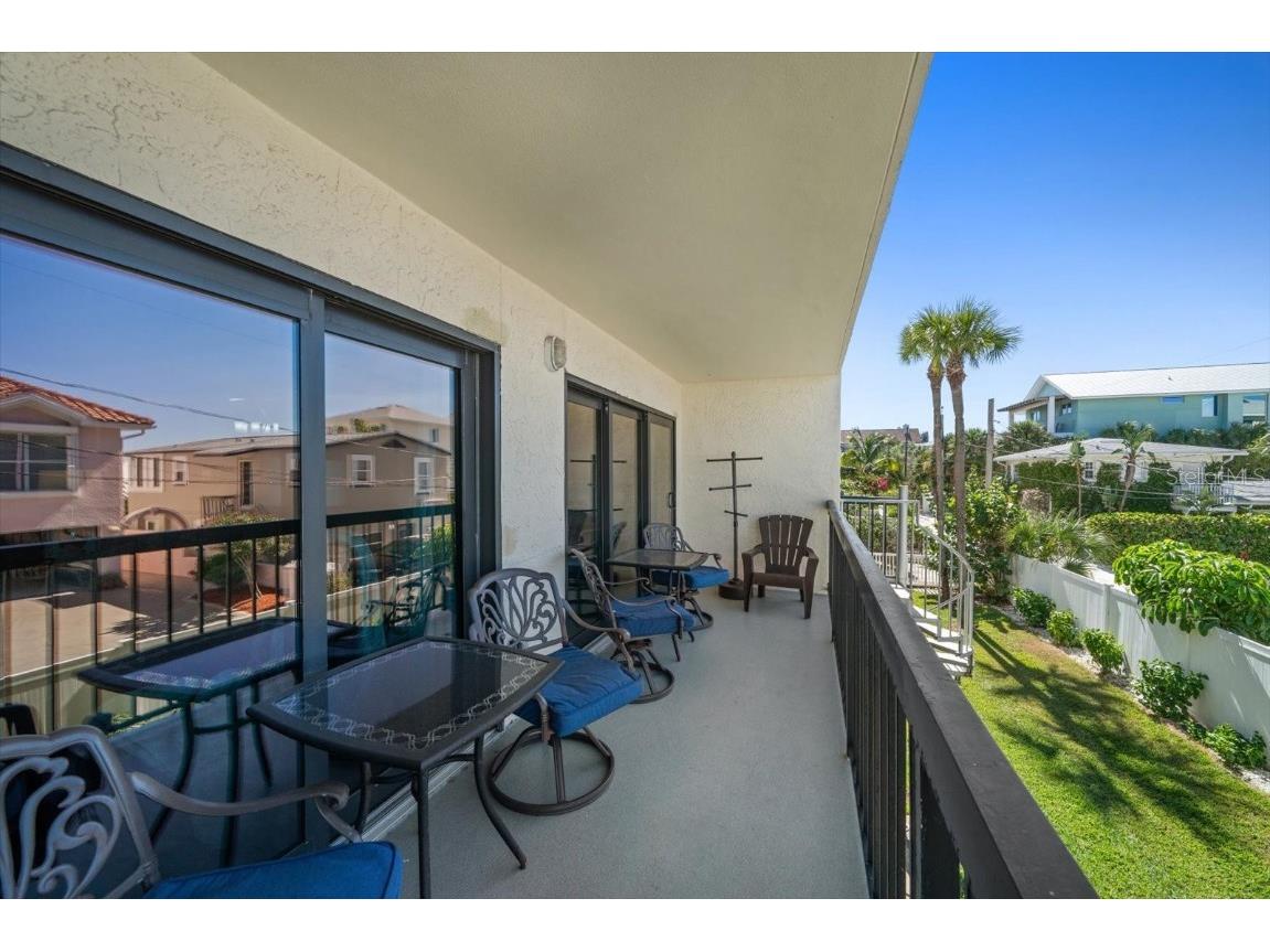 1300 Gulf Boulevard #202 Indian Rocks Beach FL 33785 - GULF TB8442690 image27