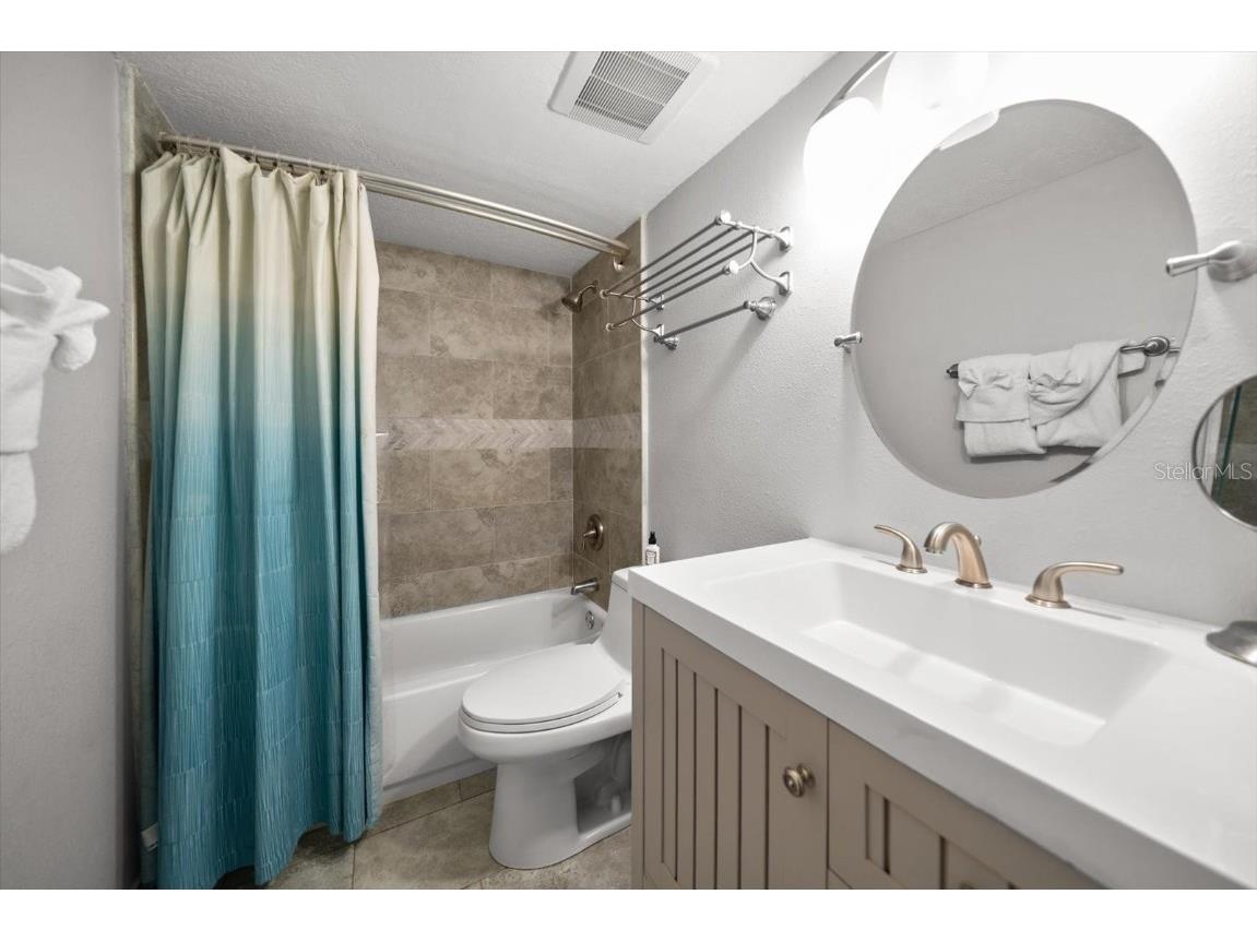 1300 Gulf Boulevard #202 Indian Rocks Beach FL 33785 - GULF TB8442690 image33