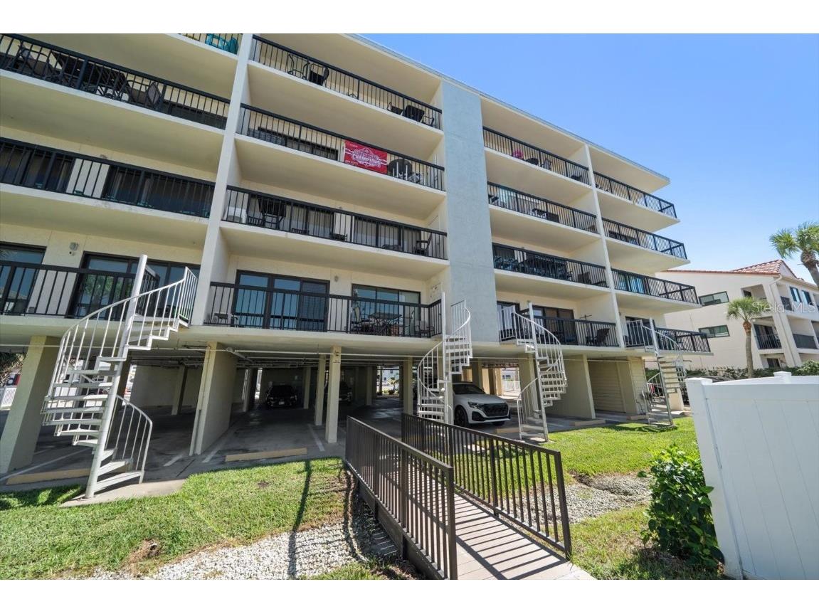 1300 Gulf Boulevard #202 Indian Rocks Beach FL 33785 - GULF TB8442690 image38