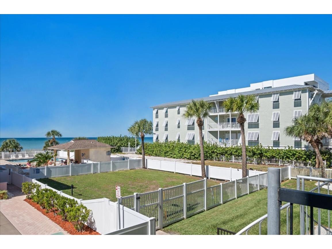 1300 Gulf Boulevard #202 Indian Rocks Beach FL 33785 - GULF TB8442690 image5