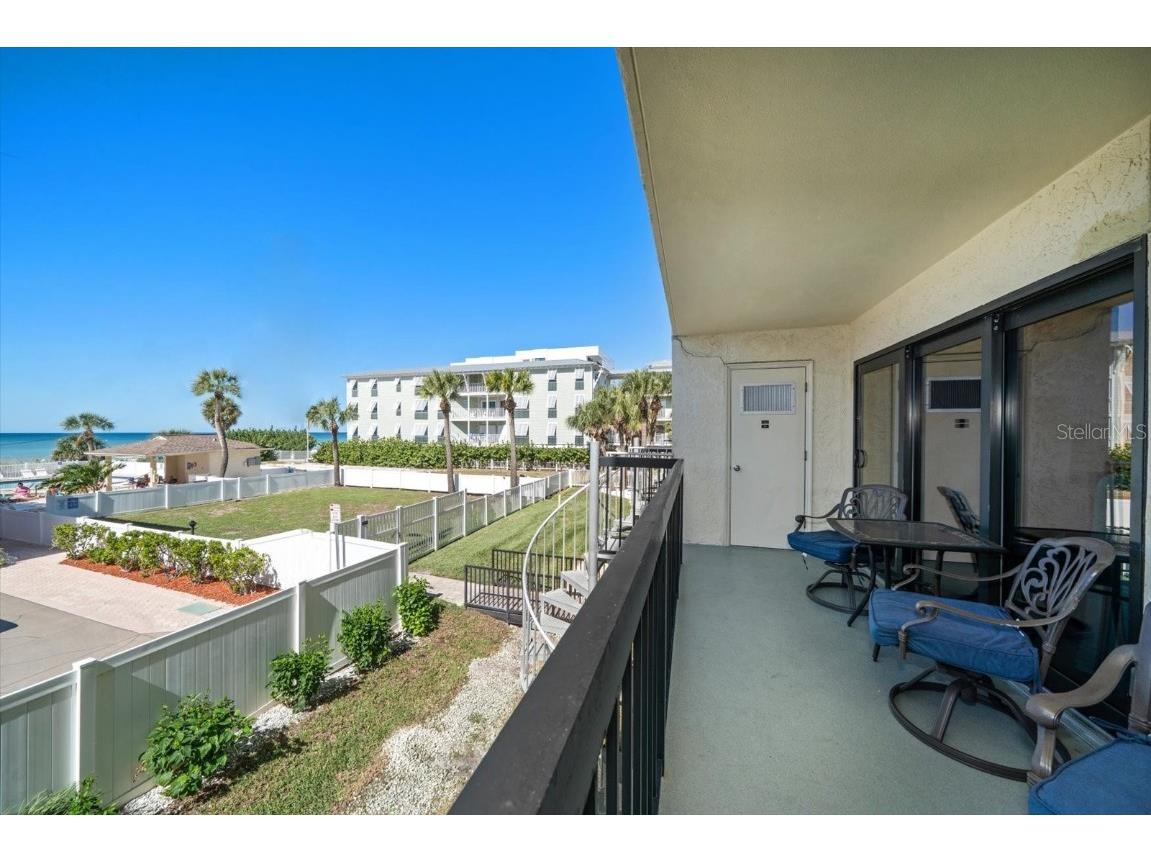 1300 Gulf Boulevard #202 Indian Rocks Beach FL 33785 - GULF TB8442690 image7