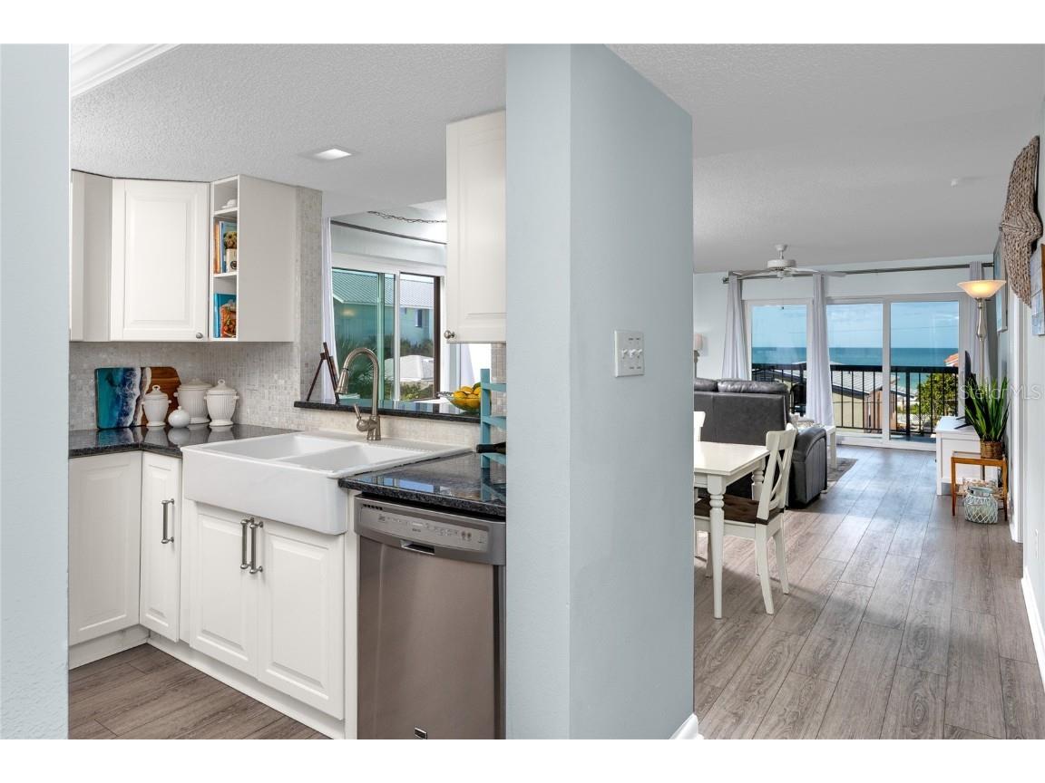 1300 Gulf Boulevard #301 Indian Rocks Beach FL 33785 - GULF OF MEXICO TB8457802 image3