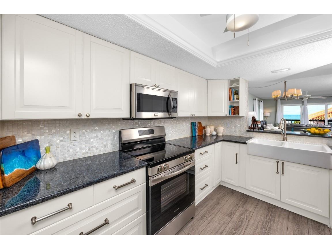 1300 Gulf Boulevard #301 Indian Rocks Beach FL 33785 - GULF OF MEXICO TB8457802 image6