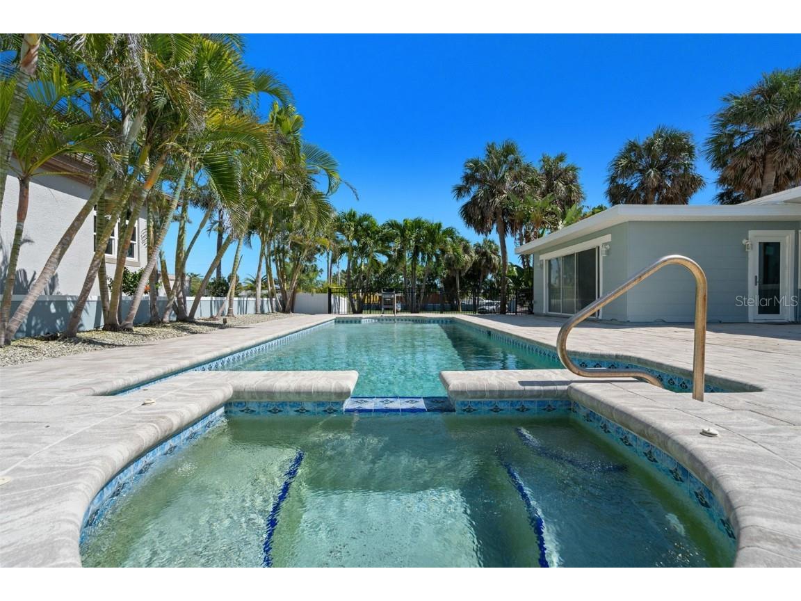 1300 Gulf Boulevard Belleair Beach FL 33786 - GULF OF MEXICO TB8441750 image43