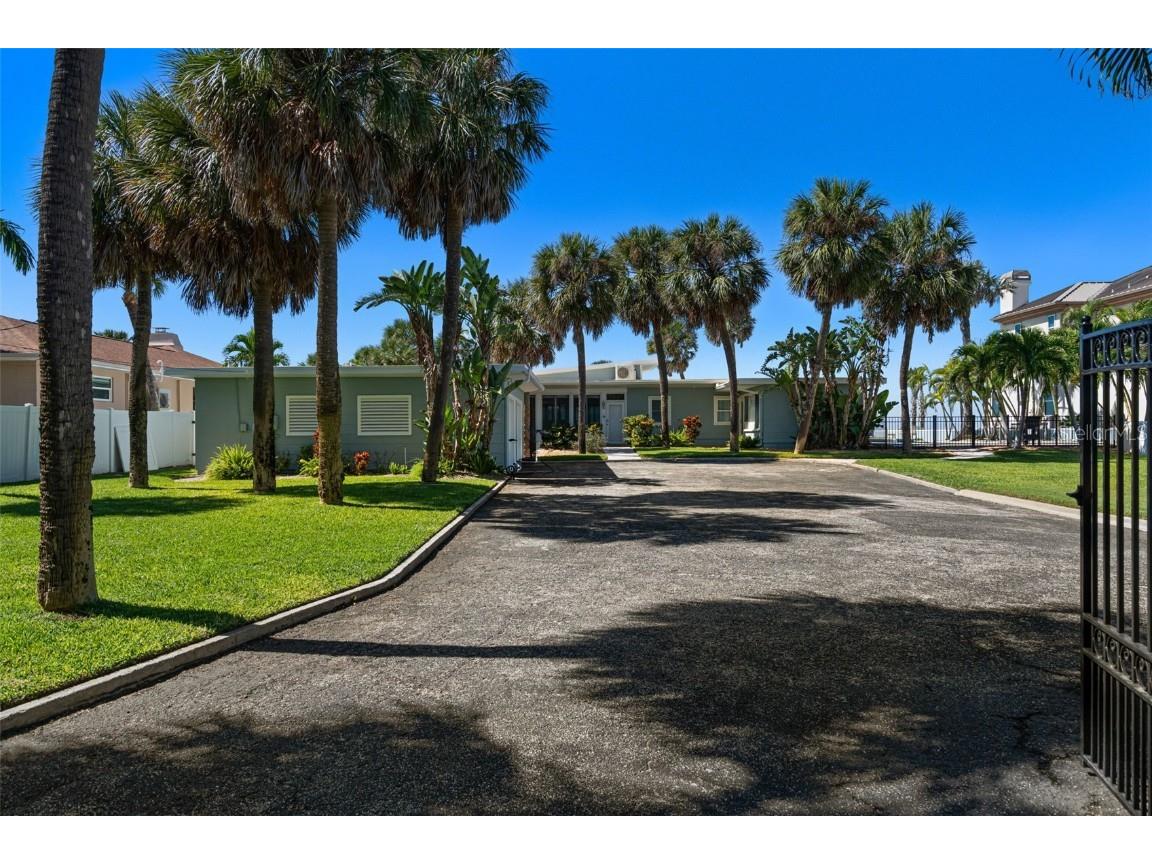 1300 Gulf Boulevard Belleair Beach FL 33786 - GULF OF MEXICO TB8441750 image58