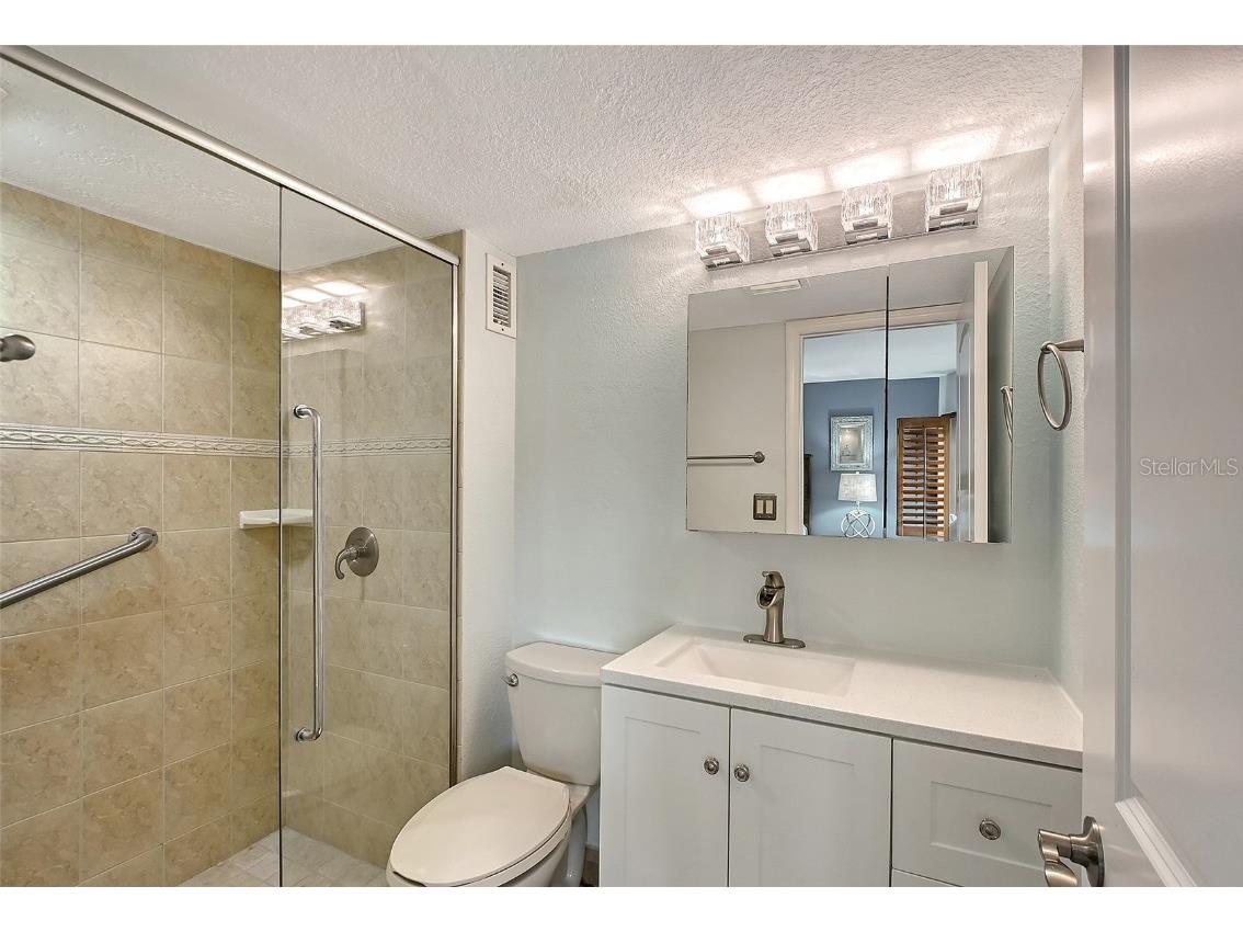 1300 N Portofino Drive #103 Sarasota FL 34242 A4655599 image10