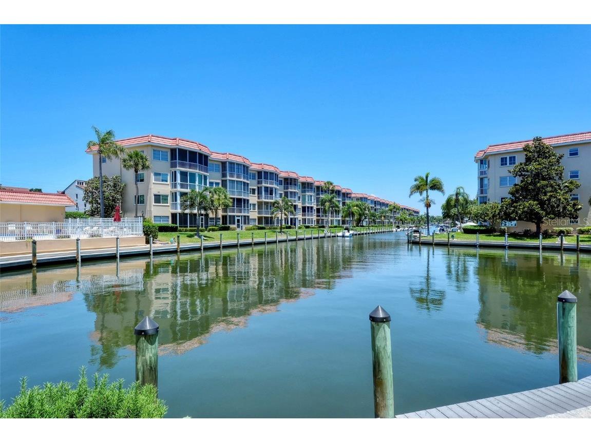 1300 N Portofino Drive #103 Sarasota FL 34242 A4655599 image47