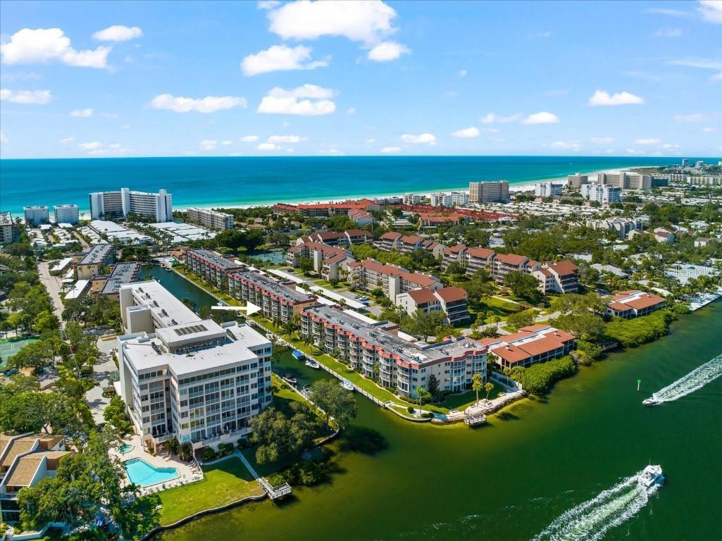 1300 N Portofino Drive #202 Sarasota FL 34242 A4590432 image1