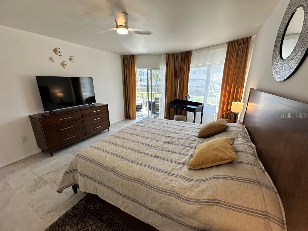 1300 N Portofino Drive #205 Sarasota FL 34242 A4648832 image18