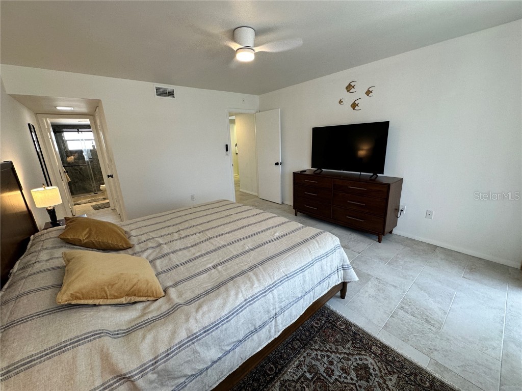 1300 N Portofino Drive #205 Sarasota FL 34242 A4648832 image20