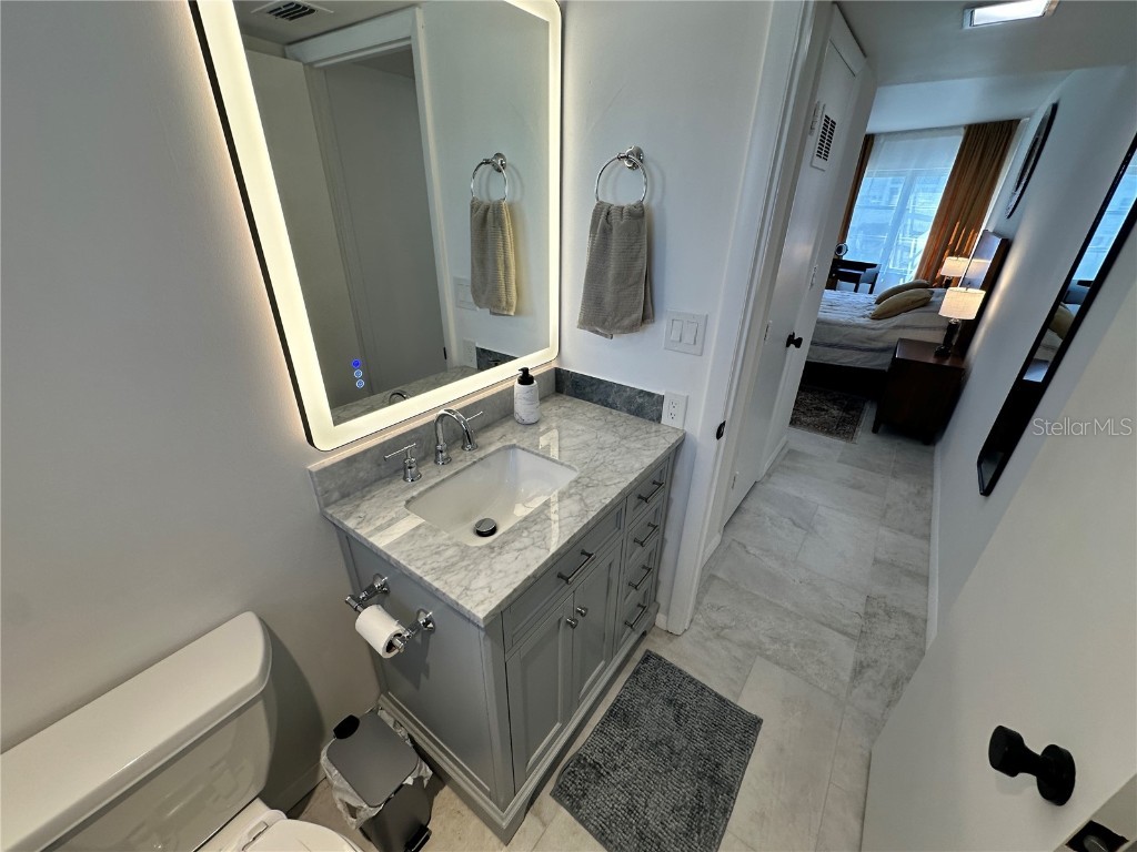 1300 N Portofino Drive #205 Sarasota FL 34242 A4648832 image23