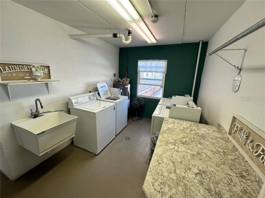 1300 N Portofino Drive #205 Sarasota FL 34242 A4648832 image27