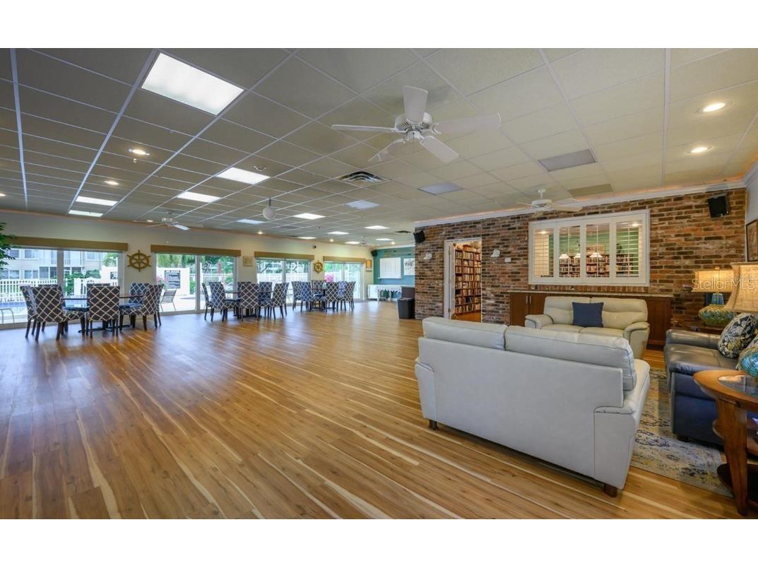 1300 N Portofino Drive #205 Sarasota FL 34242 A4648832 image31