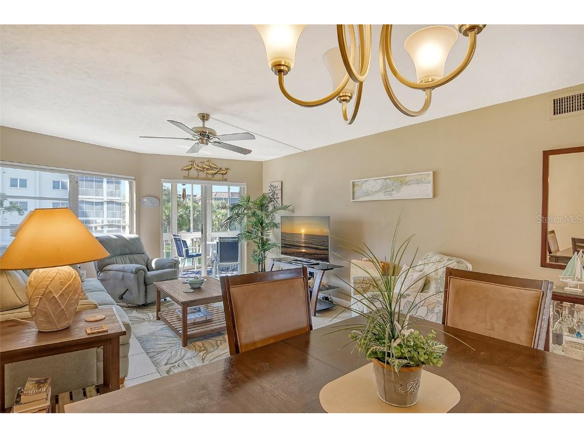 1300 N Portofino Drive #305 Sarasota FL 34242 A4612168 image10