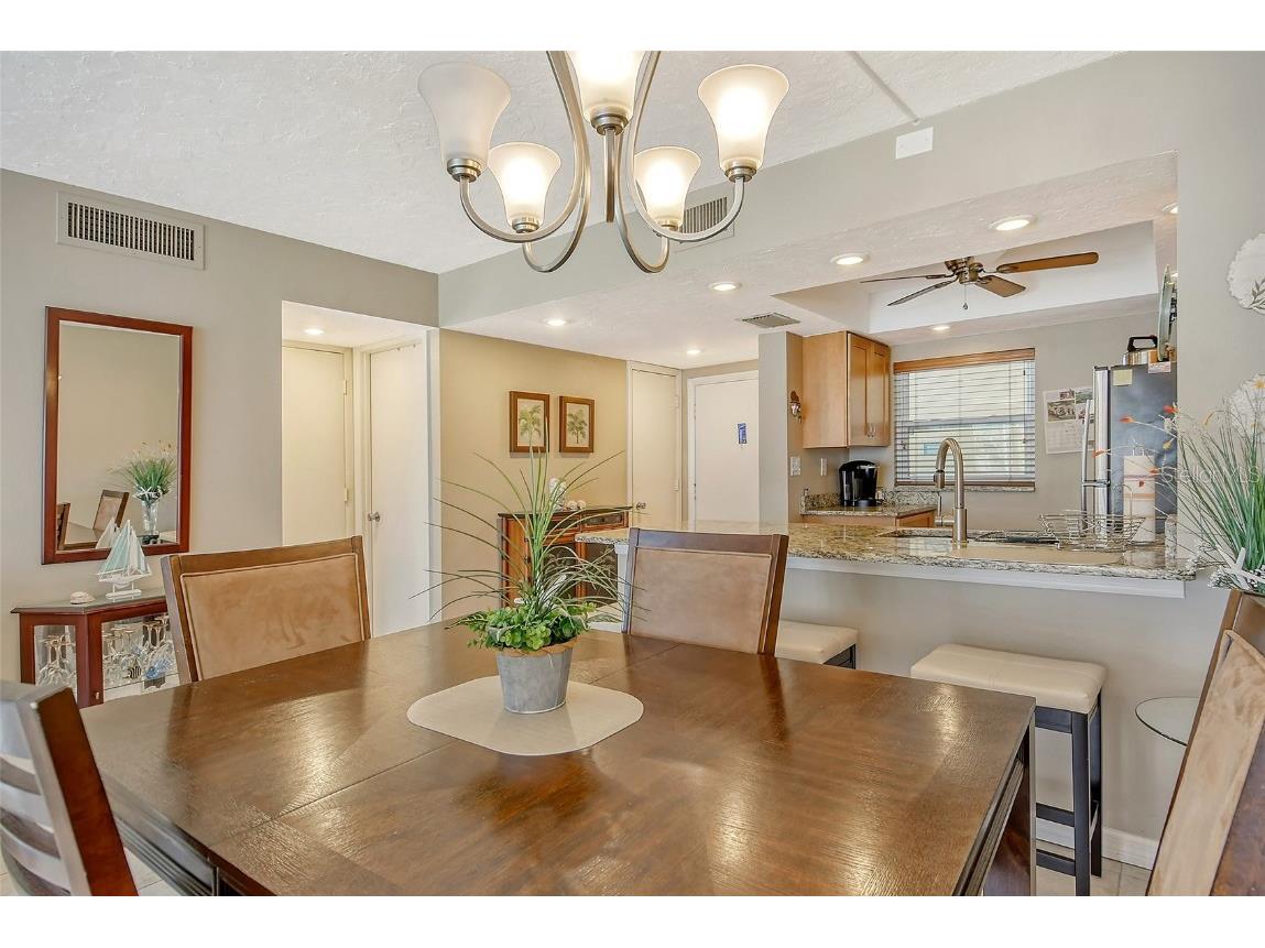 1300 N Portofino Drive #305 Sarasota FL 34242 A4612168 image11