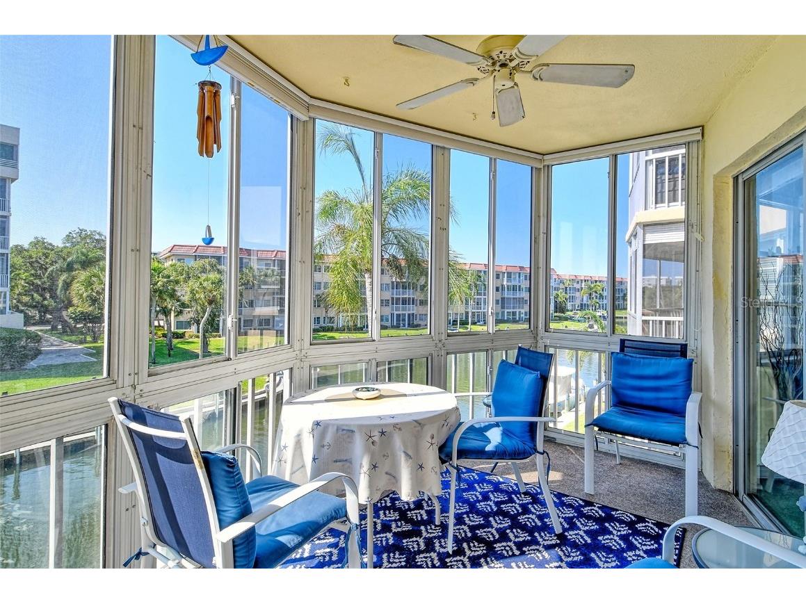 1300 N Portofino Drive #305 Sarasota FL 34242 A4612168 image16