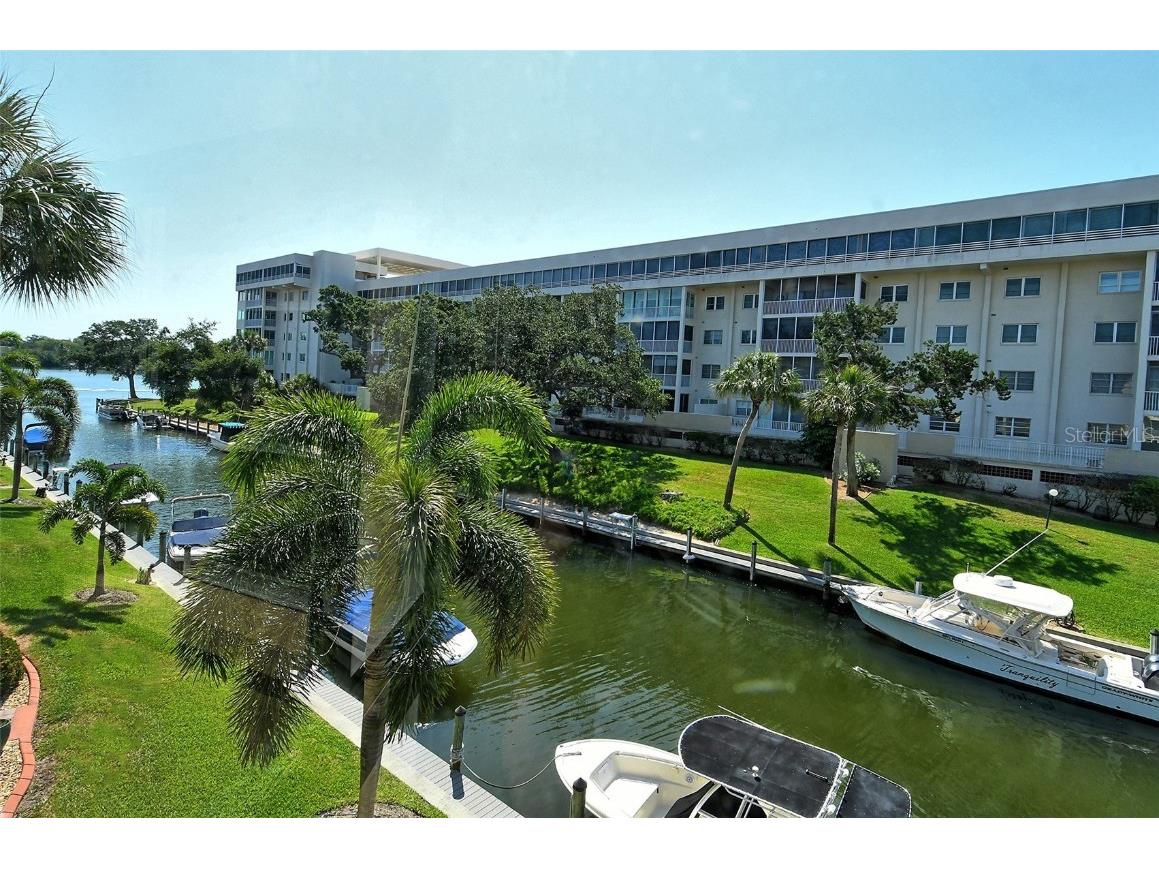 1300 N Portofino Drive #305 Sarasota FL 34242 A4612168 image19
