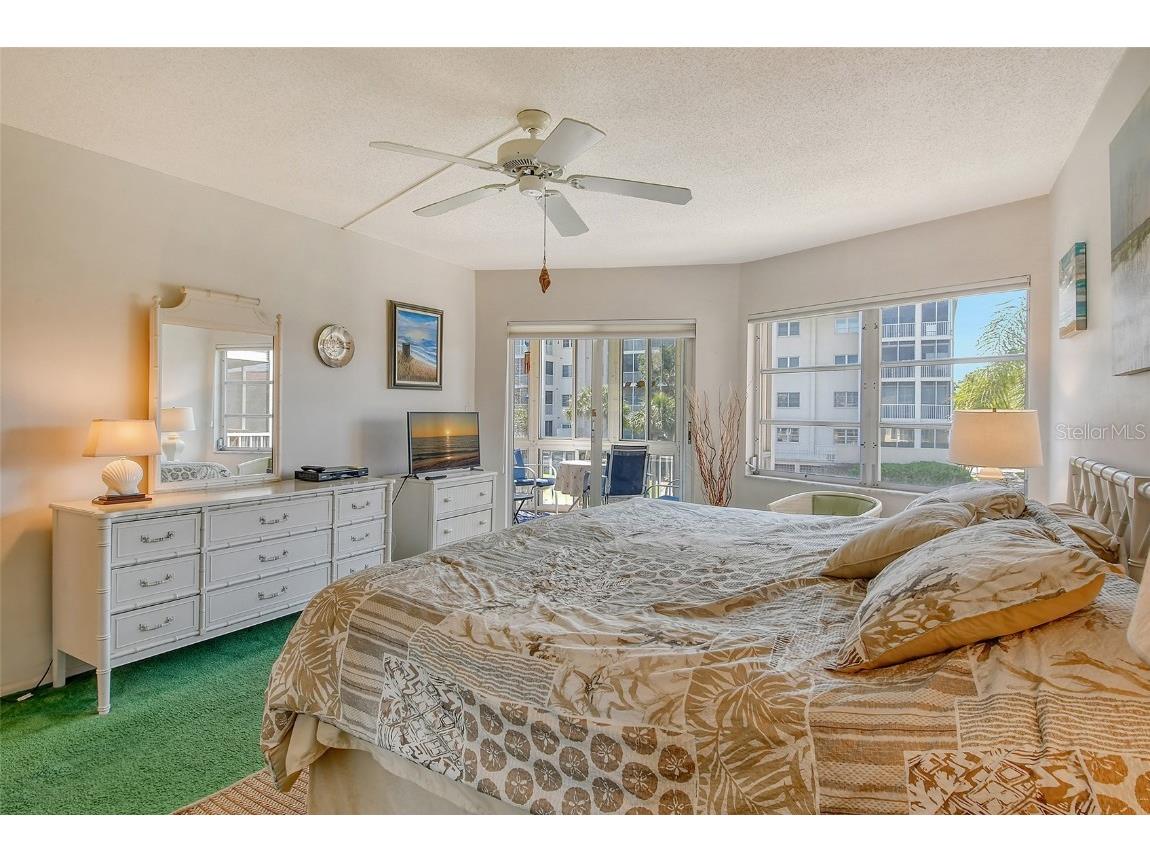 1300 N Portofino Drive #305 Sarasota FL 34242 A4612168 image26
