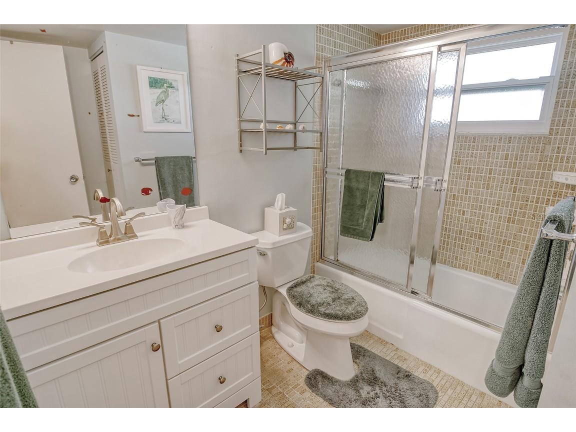 1300 N Portofino Drive #305 Sarasota FL 34242 A4612168 image27