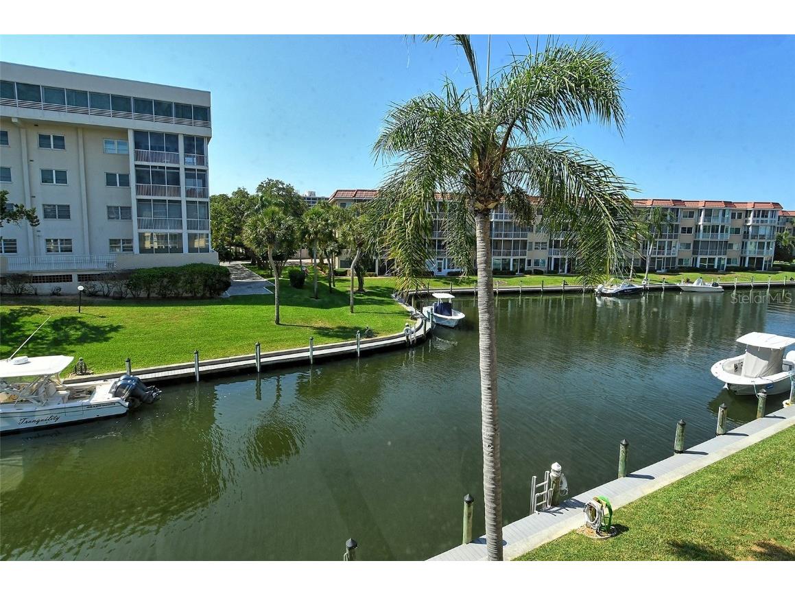 1300 N Portofino Drive #305 Sarasota FL 34242 A4612168 image28