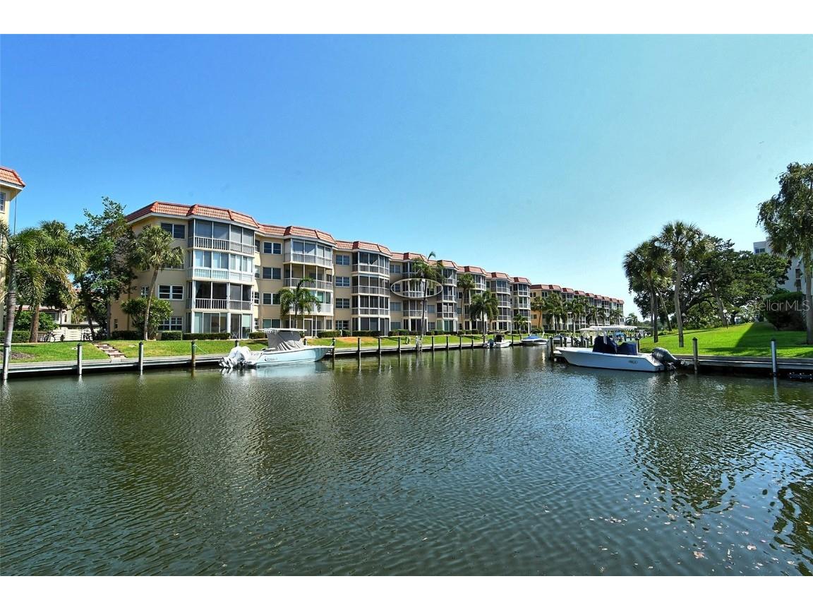 1300 N Portofino Drive #305 Sarasota FL 34242 A4612168 image29