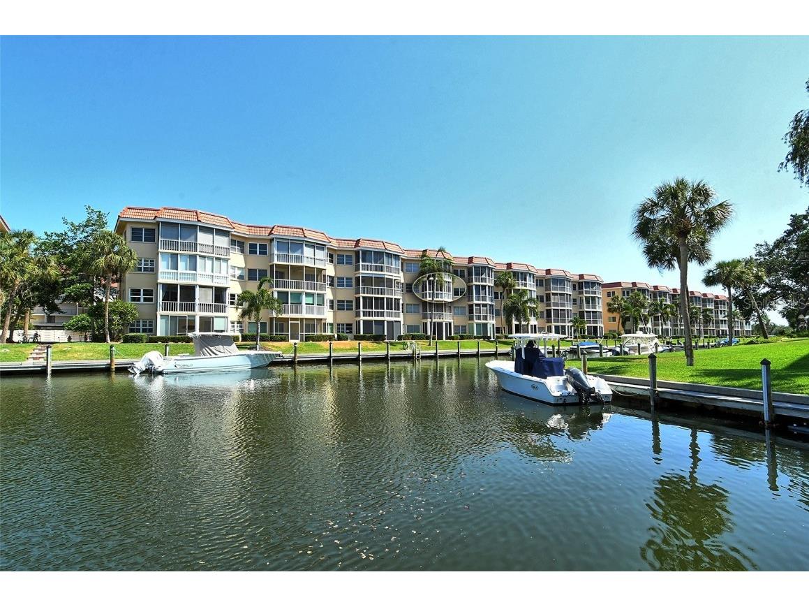 1300 N Portofino Drive #305 Sarasota FL 34242 A4612168 image30