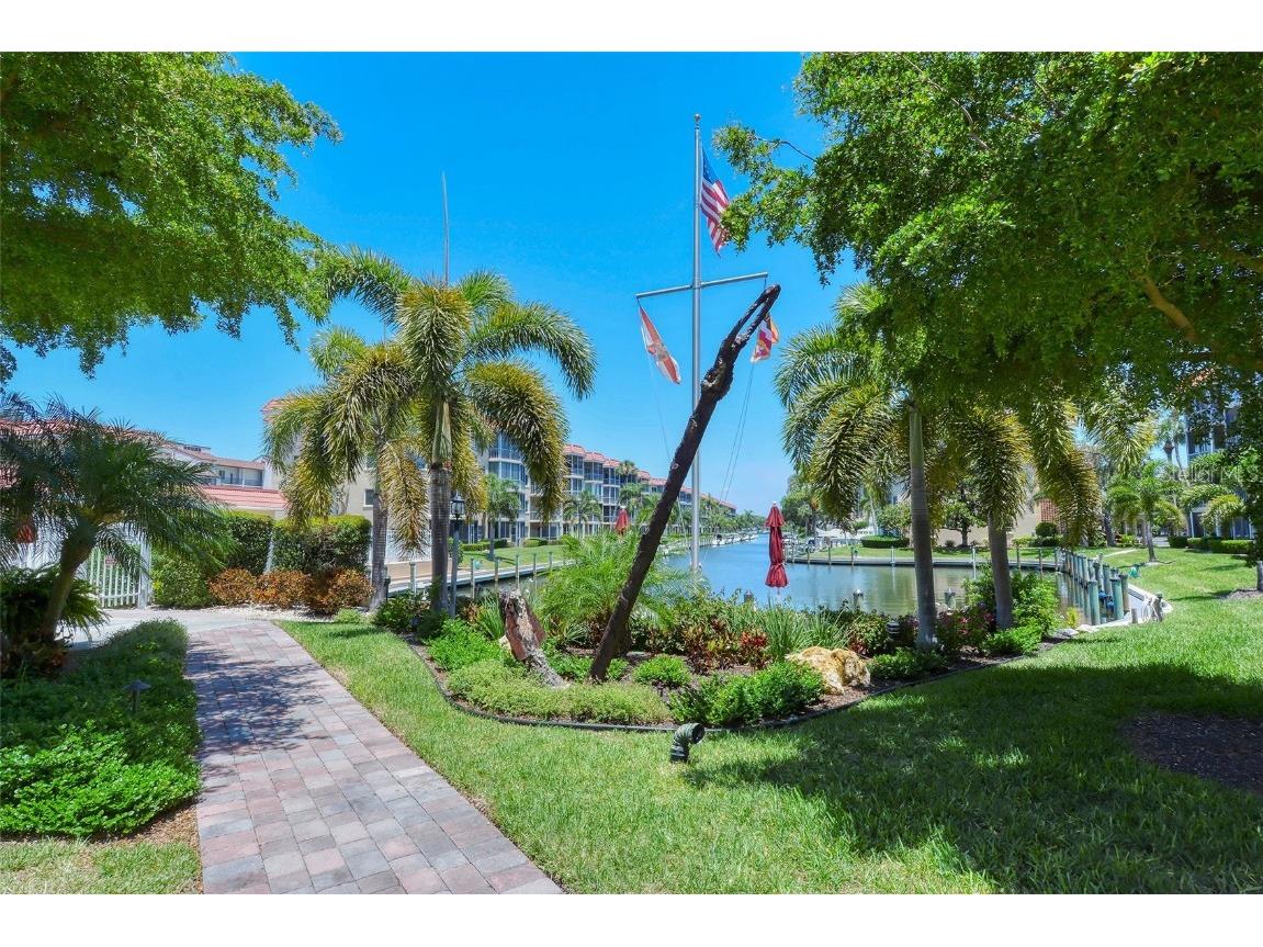 1300 N Portofino Drive #305 Sarasota FL 34242 A4612168 image34