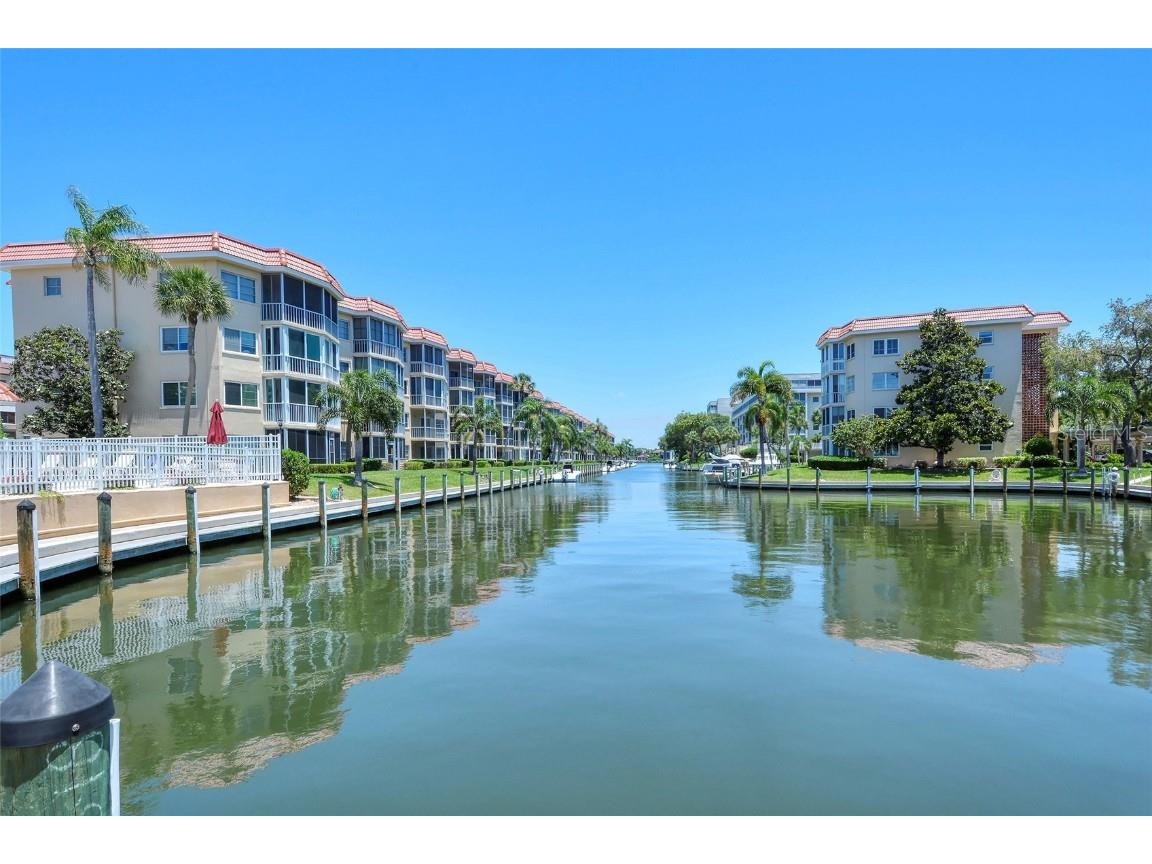 1300 N Portofino Drive #305 Sarasota FL 34242 A4612168 image36