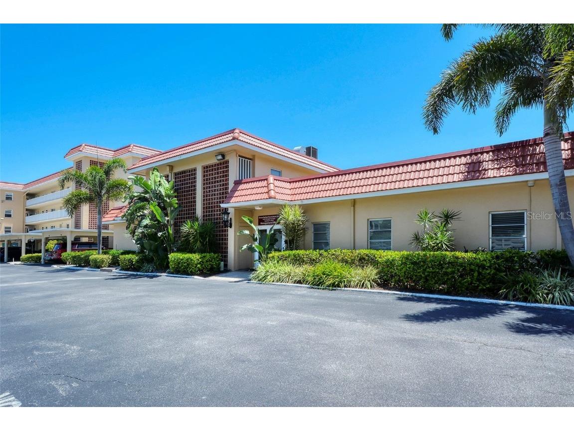 1300 N Portofino Drive #305 Sarasota FL 34242 A4612168 image37