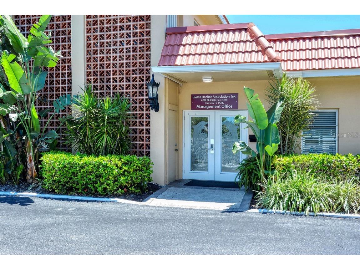 1300 N Portofino Drive #305 Sarasota FL 34242 A4612168 image38