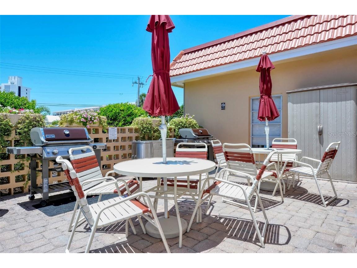 1300 N Portofino Drive #305 Sarasota FL 34242 A4612168 image50